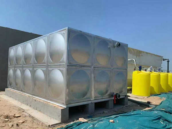 如何確保消防水箱內的水保持循環流動?